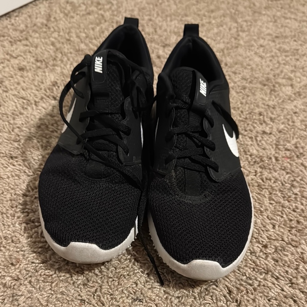 Nike Dual-Tone Black and White Shoes, size 7
